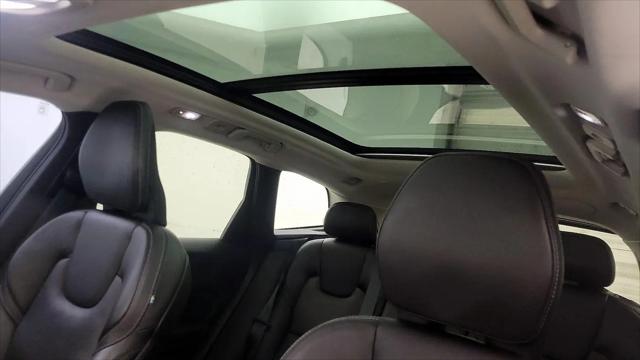 2022 Volvo XC60 B5 Inscription