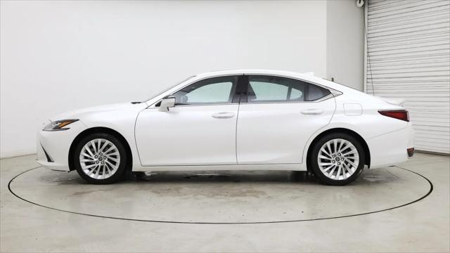 2025 Lexus ES 300h Ultra Luxury