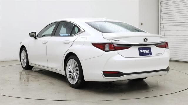 2025 Lexus ES 300h Ultra Luxury