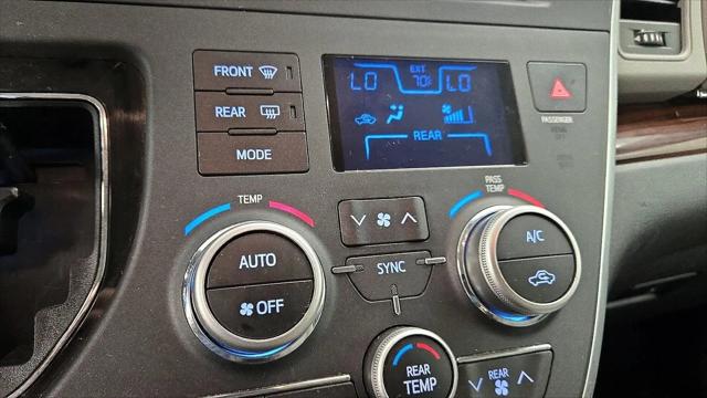 2016 Toyota Sienna XLE Premium 8 Passenger