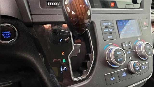 2016 Toyota Sienna XLE Premium 8 Passenger