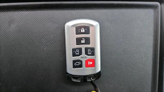 2016 Toyota Sienna XLE Premium 8 Passenger