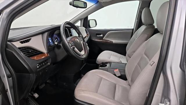 2016 Toyota Sienna XLE Premium 8 Passenger