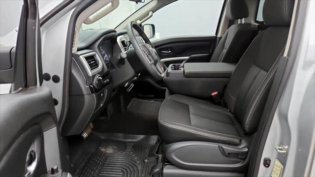 2017 Nissan Titan SV