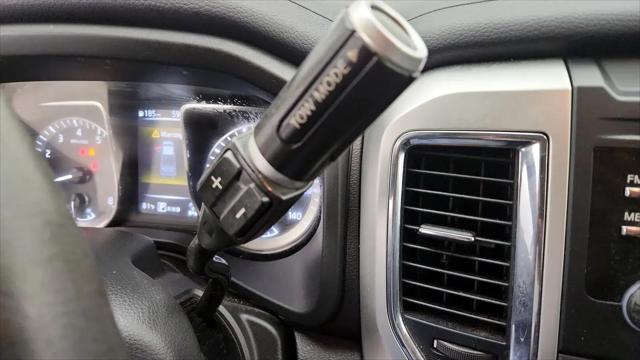 2017 Nissan Titan SV