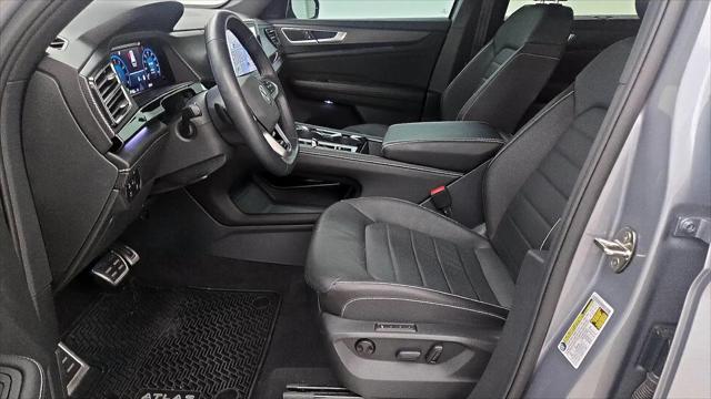2024 Volkswagen Atlas Cross Sport 2.0T SEL R-Line