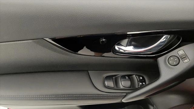 2022 Nissan Rogue Sport SL AWD Xtronic CVT