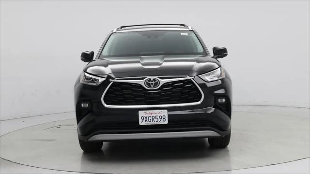 2026 Toyota Highlander Hybrid Platinum