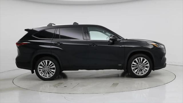 2026 Toyota Highlander Hybrid Platinum