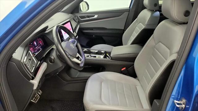 2024 Volkswagen Atlas Cross Sport 2.0T SEL R-Line