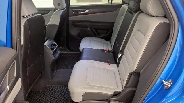 2024 Volkswagen Atlas Cross Sport 2.0T SEL R-Line