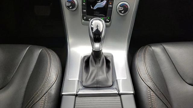 2017 Volvo XC60 T6 Dynamic