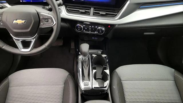 2025 Chevrolet Trax FWD LT