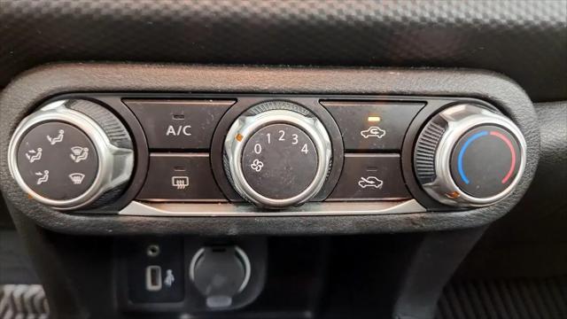 2021 Nissan Kicks S Xtronic CVT