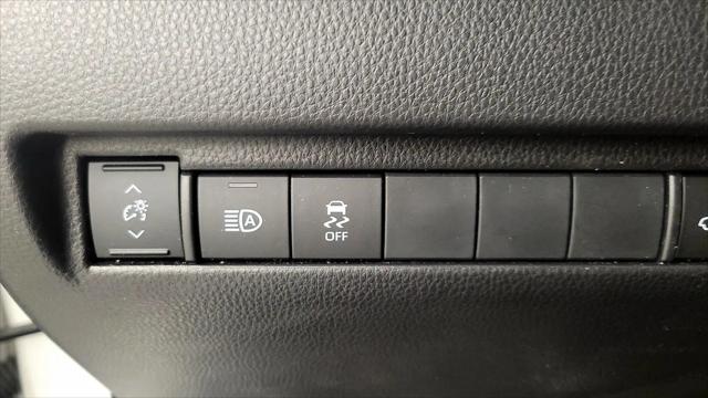 2023 Toyota Venza LE