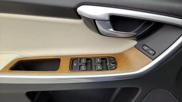 2015 Volvo XC60 T5 Platinum