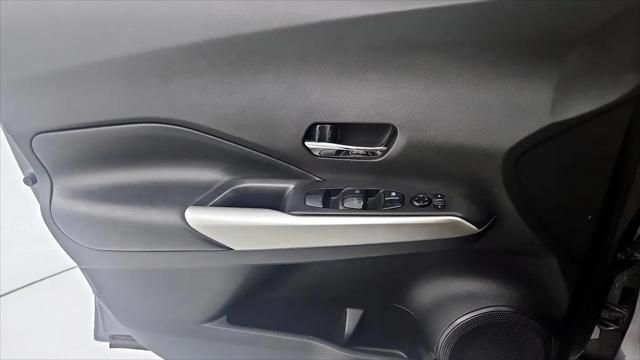 2019 Nissan Kicks SR