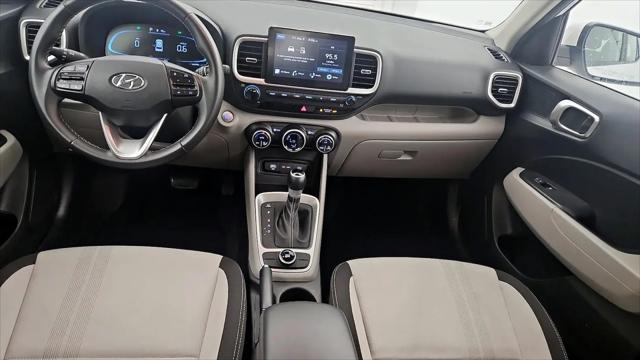 2025 Hyundai Venue SEL