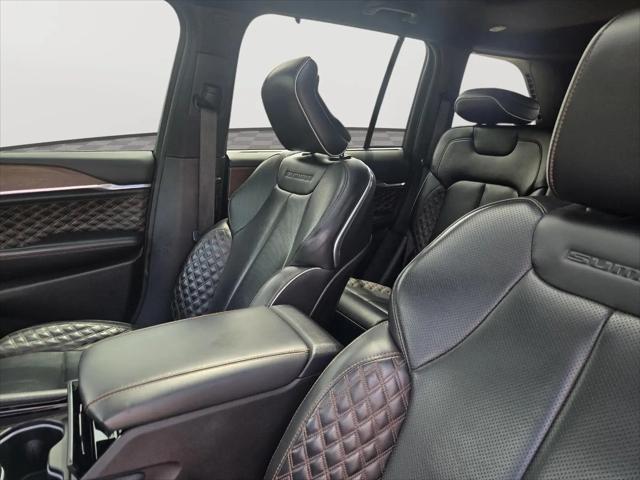 2023 Jeep Grand Cherokee Summit 4x2