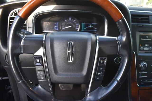 2015 Lincoln Navigator Standard