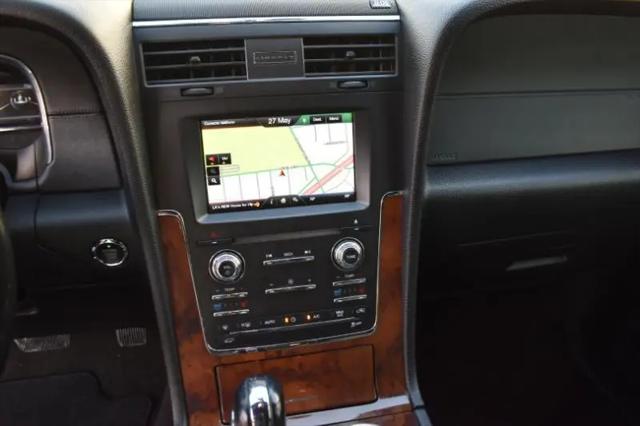 2015 Lincoln Navigator Standard