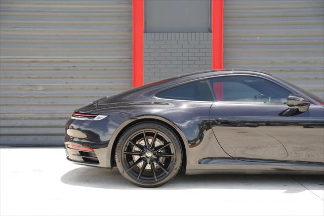 2020 Porsche 911 Carrera