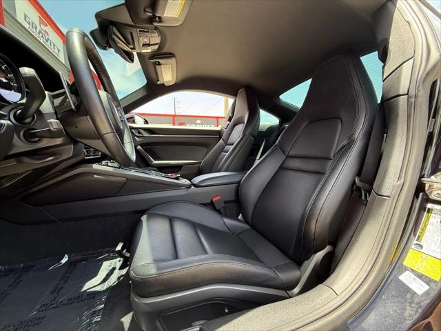2020 Porsche 911 Carrera