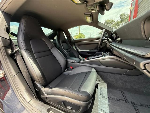 2020 Porsche 911 Carrera