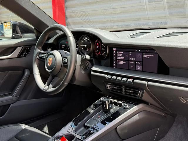 2020 Porsche 911 Carrera