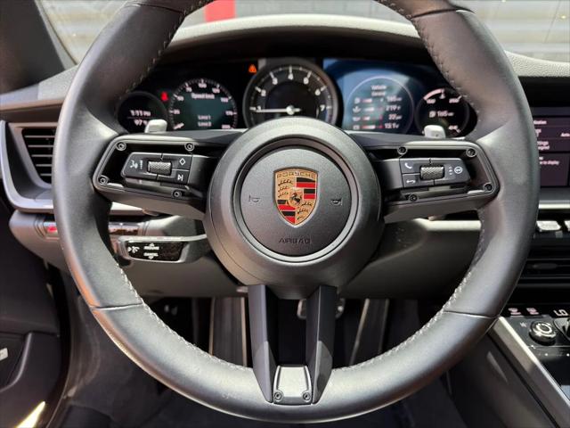 2020 Porsche 911 Carrera