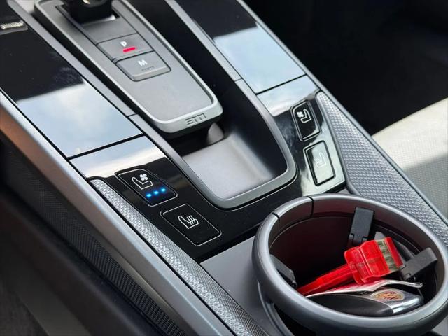 2020 Porsche 911 Carrera
