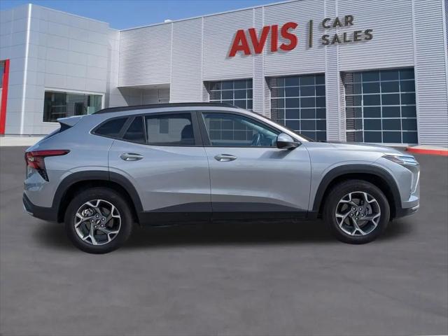 2025 Chevrolet Trax FWD LT