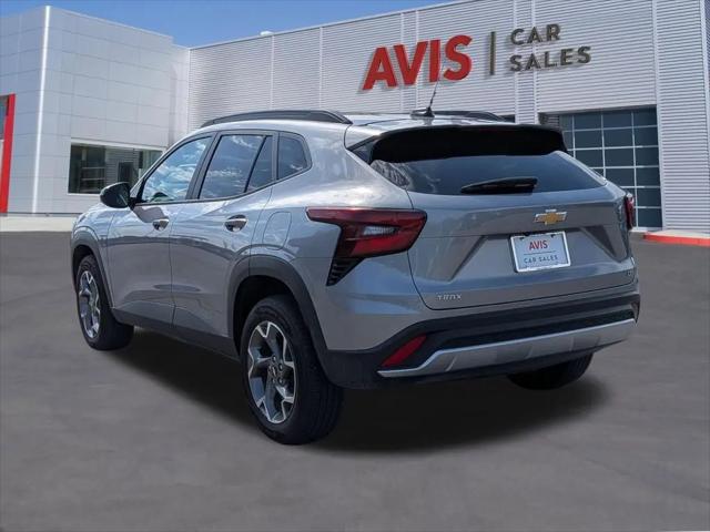 2025 Chevrolet Trax FWD LT