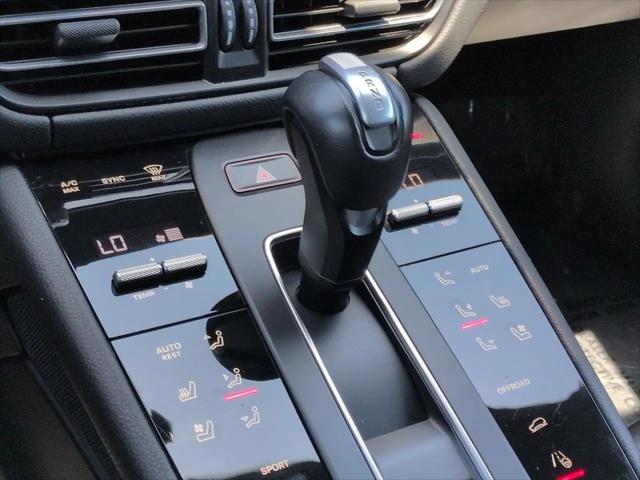 2024 Porsche Macan T