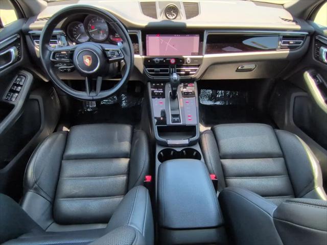 2024 Porsche Macan T