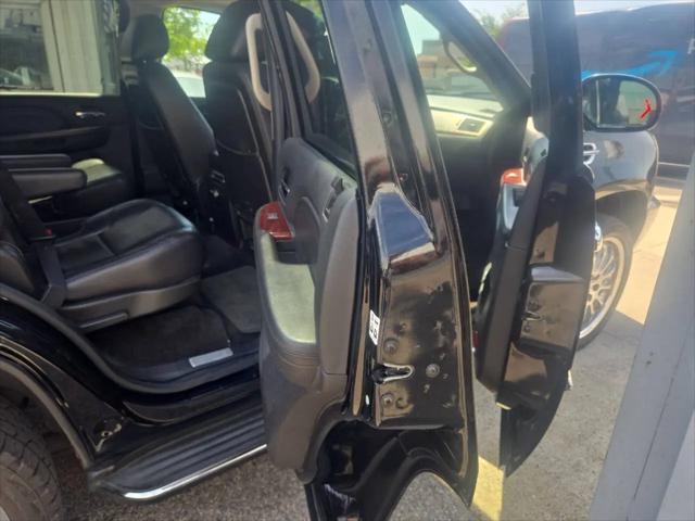 2011 Cadillac Escalade Standard