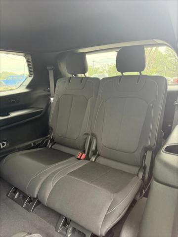 2025 Jeep Grand Cherokee L Laredo X 4x4