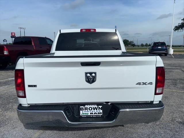 2023 Ram 1500 Classic SLT Crew Cab 4x4 5'7" Box