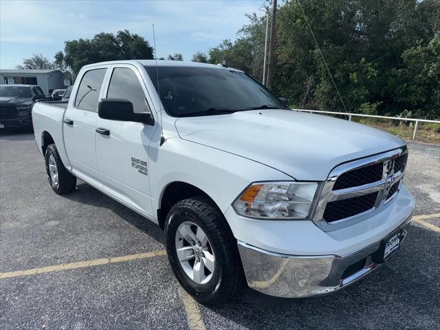 2023 Ram 1500 Classic SLT Crew Cab 4x4 5'7" Box