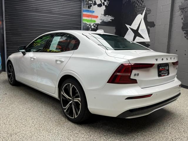 2024 Volvo S60 B5 Plus Dark Theme