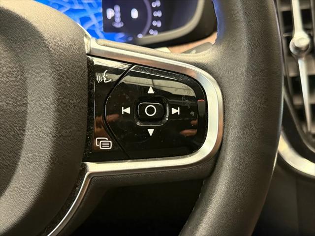 2024 Volvo S60 B5 Plus Dark Theme