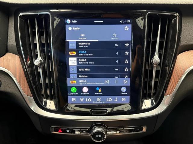 2024 Volvo S60 B5 Plus Dark Theme