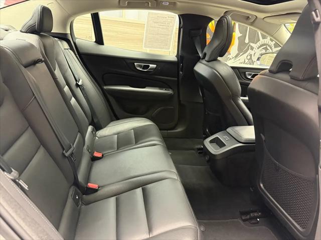 2024 Volvo S60 B5 Plus Dark Theme