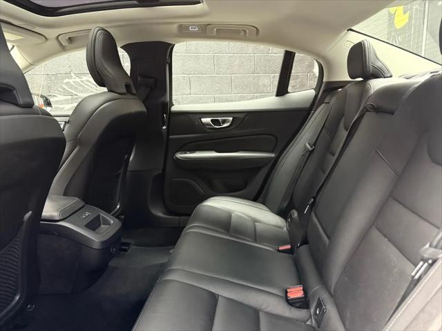 2024 Volvo S60 B5 Plus Dark Theme