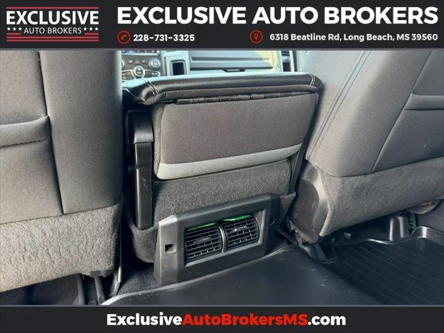 2022 Ram 1500 Classic SLT Crew Cab 4x4 5'7" Box
