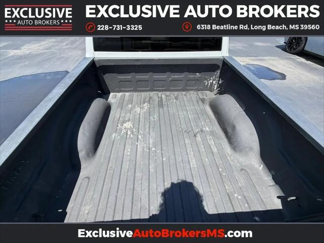 2022 Ram 1500 Classic SLT Crew Cab 4x4 5'7" Box