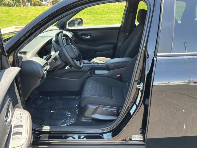 2025 Honda HR-V 2WD Sport