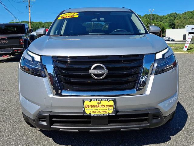 2024 Nissan Pathfinder SV 4WD