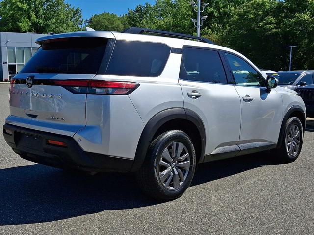 2024 Nissan Pathfinder SV 4WD