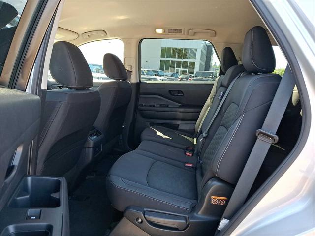 2024 Nissan Pathfinder SV 4WD